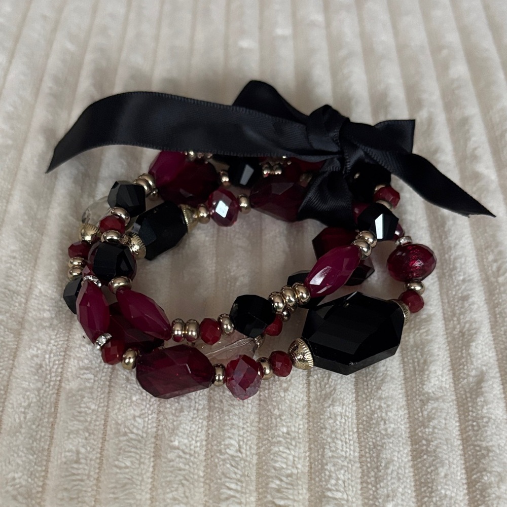 Black and Deep Red Beaded Stretch Bracelet Set with Ribbon